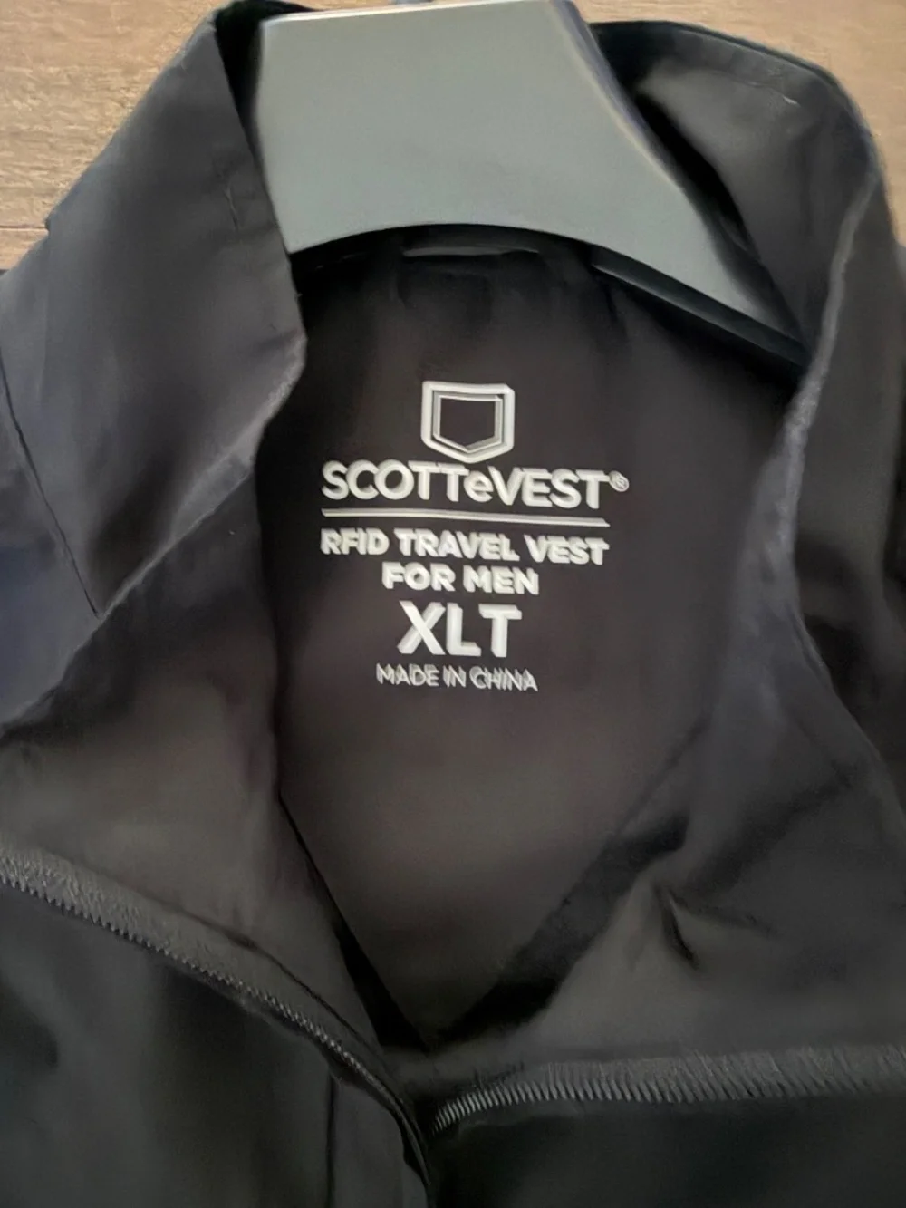 Men’s SCOTTe Travel Vest - Picture 2 of 3